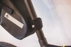 BOLSA SILLIN GRAVEL MERIDA IMPERMEABLE NEGRO -Orbea Ventas bolsa sillin gravel merida impermeable negro 3